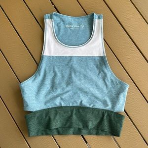 Gently used outdoor voices compression top
